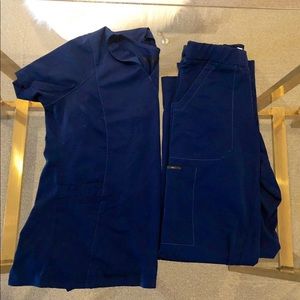 Scrubs set